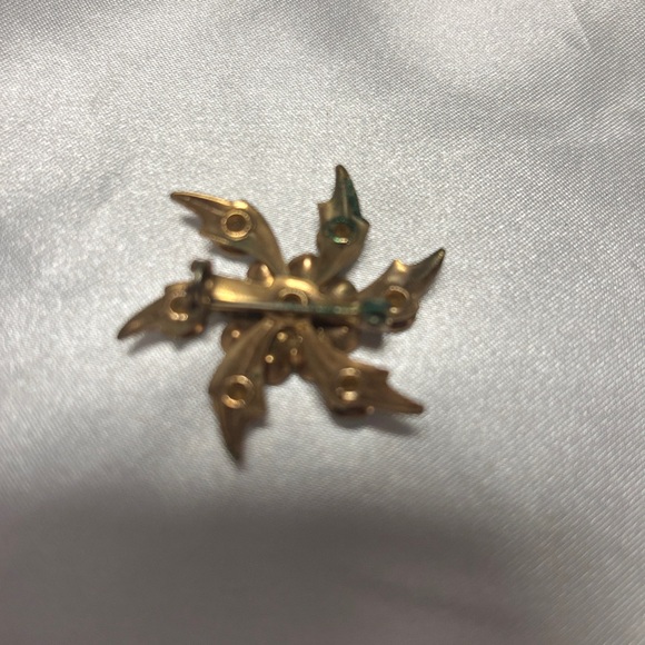 Elegant Brooch Set with Blue and Gold Accents - Picture 3 of 3